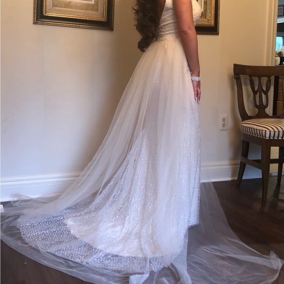 PROM/WEDDING DRESS SIZE SMALL - Picture 3 of 5